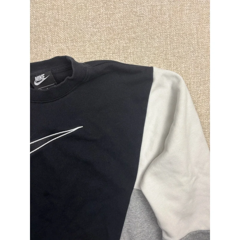Nike Mens Colorblock Swoosh Logo Crewneck Sweatshirt Black White Grey Small